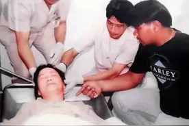 邓丽君在泰国死亡现场：遗体脸上有巴掌印记，法籍小男友表现反常图片