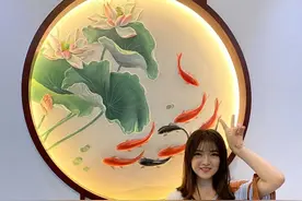 故事：95后美女装修工，糊一面墙10万，订单排到明年6月，她凭啥图片