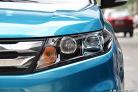 省油可靠的合资SUV，每公里油耗不到4毛，全时四驱，顶配才13万多图片