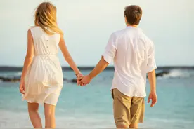 女人把你当成爱人，还是情人，看这些表现就够了图片