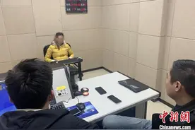 【打击治理跨境赌博】浙江民警打击跨境赌博纪实：为你翻山越岭 却无心看风景图片