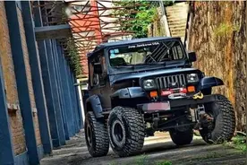 放荡不羁爱自由 越野王者 jeep牧马人重度改装图片