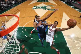 是什么，让他如此卑微？从4年3个MVP的天之骄子，到NBA“球童”图片