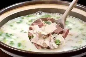 萝卜炖羊肉汤，记住不要直接炖，大厨教你一招，羊肉汤不膻还不腥图片