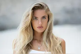 她被誉为地表最性感的女运动员 Alicia Schmidt图片