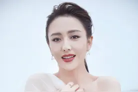 佟丽娅：朝辞白帝彩云间，恰似仙女下凡间图片