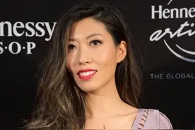 同为贪二代的曲婉婷与陈奕迅人群大众的反应竟然大不相同图片