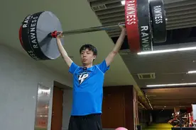 SMLZ状态暴走梦回S6，却被鼓鼓抢了风头，LPL水友：导播很懂事图片