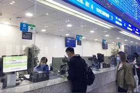 没赶上火车，需要重新买票吗？图片