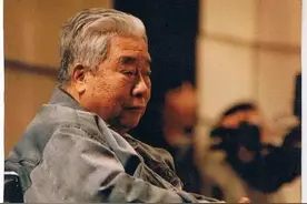 今天是父亲李德伦逝世20周年纪念日，特重发此文怀念他老人家……图片