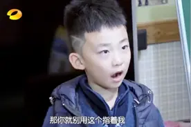 “顶嘴”与“不顶嘴”的孩子，二十年后差距明显，父母别不在意图片