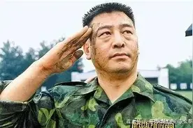 警营散打王，两次将著名意拳高手崔某打倒在地，格斗著作等身图片
