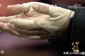 她的手上热搜！“感动中国”这个细节，看一次哭一次……图片