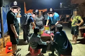 国庆我在岗 | 宜州警方端掉一聚赌窝点，抓获16人！图片