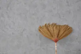 悉尼中餐厅扫帚取餐走红网络 澳网民：学学人家中国人的智慧图片