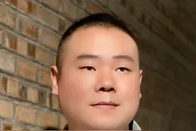 岳云鹏晒六步仿妆成贾玲，当事人回应：我哪做得不对，你可以直说图片