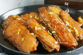 带鱼不油炸怎么香酥上色？原来多加了这一步，少油少盐比饭店还香图片