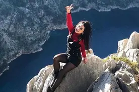 土耳其美女为庆祝封锁结束，悬崖摆姿势拍照不慎摔倒坠崖身亡图片