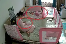 监控拍下孩子睡着后保姆的动作，宝妈看后泪崩：我运气太好了图片