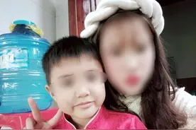 5岁男孩与邻家孩子一起玩后失踪，被发现时双手绑在椅子上已死亡图片