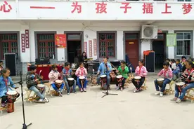 视频│贵州山区里的小学摇滚队：痛仰乐队转发孩子们高兴坏了图片