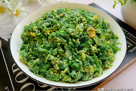 农村地里常见的一种野菜，新鲜翠绿，和鸡蛋炒一炒，营养又美味图片
