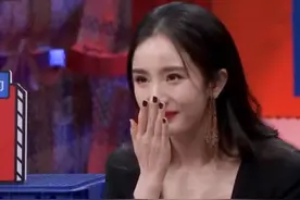 34岁杨幂自称“绿茶粉碎机”，模仿绿茶笑，网友却说：绿茶鼻祖图片