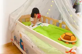 三岁多的小女孩要求独自分房睡觉，妈妈失眠了，意料之外呀图片