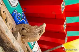 王家辿村黄牛耕地，毛驴拉磨，看戏时男女分开，女眷要坐在女看台图片