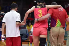 中国女排悲情人物：24岁伤病缠身，感情又受挫，郎平都为她可惜图片