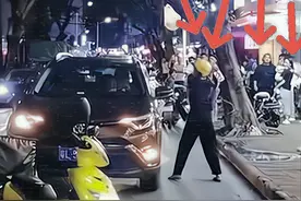 广东：女子送外卖至深夜，老公却和情人在车上幽会，“命太苦了”图片