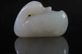 他的古玩店琳琅满目，却大多不是自己的藏品图片
