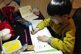 愤怒：初三学生“五一作业”30张试卷！老师：我的作业是最少的？图片