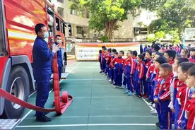 消防车上的“小秘密”，我知道！图片
