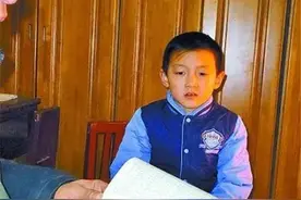 河南八岁小孩特招入伍，国家给他交学费，每年还享受军官待遇图片
