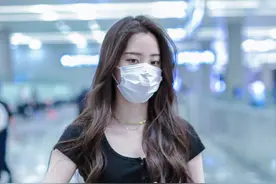 欧阳娜娜机场私服穿搭科普今日份的酷女孩Nabi图片