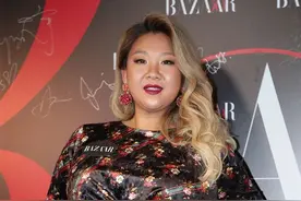 郑欣宜不能再胖了！大码长裙都快被撑爆，真是可惜了这张脸图片