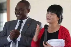 王丽红：清华才女远嫁非洲，在当地办学传授汉语，名气已传回国内图片