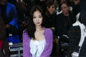 撞衫刘诗诗没输，气质碾压沈梦辰，这位“人间香奈儿”的穿搭超美图片