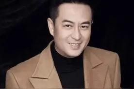 7位天生显老的男星，年轻时像大叔，成大叔后却更有魅力图片