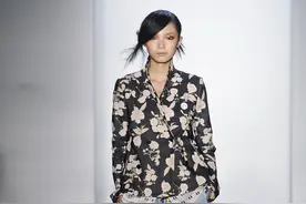 走过维密秀的中国名模睢晓雯，可爱的像个小女孩图片