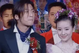 郑爽&董洁：跌落神坛的“清纯女神”，和她们的迷惑往事图片
