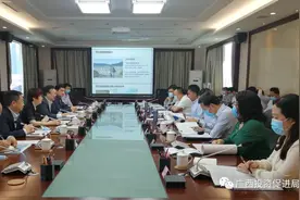 客商上马后还要送一程 牵线搭桥了乐为店小二 ——杨春庭深入北海调研协调推进"三企入桂"签约项目落地图片
