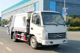蓝牌4方压缩垃圾车图片