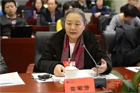 甘肃女首富发家史：物理专家半路创业，身家120亿为人朴素低调图片
