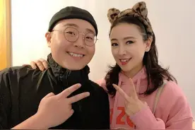 翁虹晒与郝劭文重聚照，看不出两人相差21岁，网友：母子变情侣图片