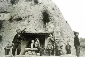 1965年延安，黄鹤一去不复返，白云千载空悠悠图片