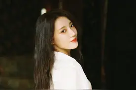 安泳畅性感优雅写真图片图片