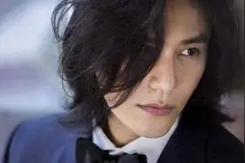 留长发最帅的男星，谢霆锋、郑伊健太有型，却都败给了郭德纲图片