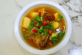 姬松茸山药鸡汤，味道鲜美，营养丰富，孕期必备图片